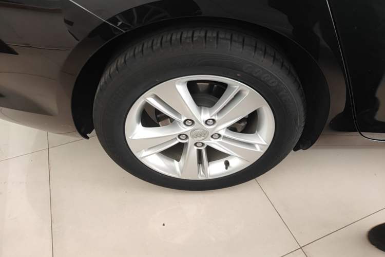 Used Buick Regal 2019 20T Elite Version China VI Standard Right Rear Wheel Hub