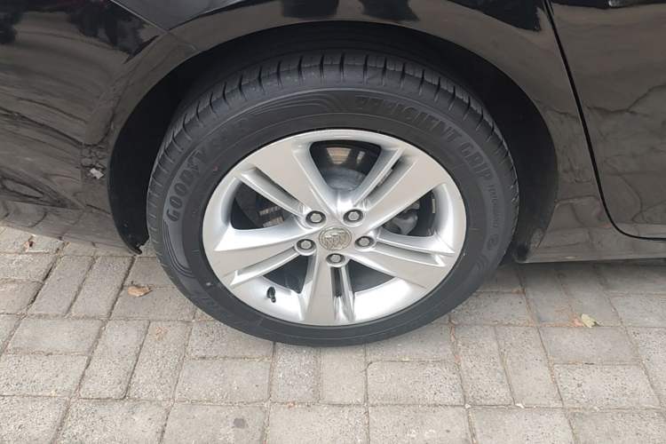 Used Buick Regal 2019 20T Elite Version China V Standard Right Rear Wheel Hub