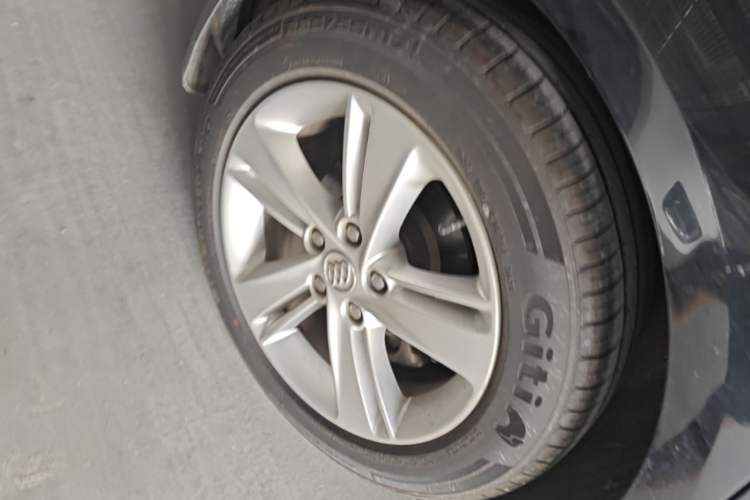 Used Buick Regal 2019 20T Elite Version China VI Standard Right Rear Wheel Hub