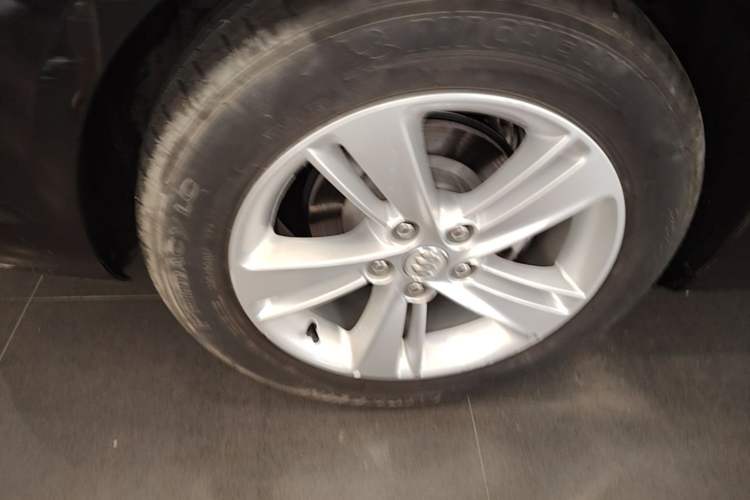 Used Buick Regal 2019 20T Luxury Model China VI Standard Right Rear Wheel Hub