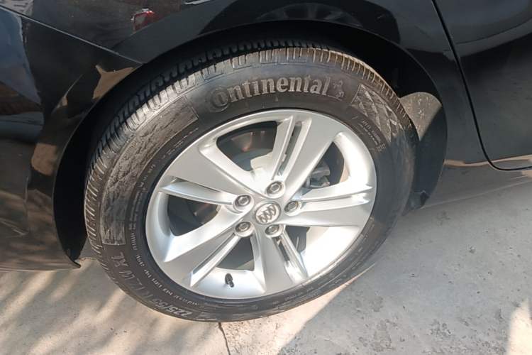 Used Buick Regal 2019 20T Elite Version China VI Standard Right Rear Wheel Hub