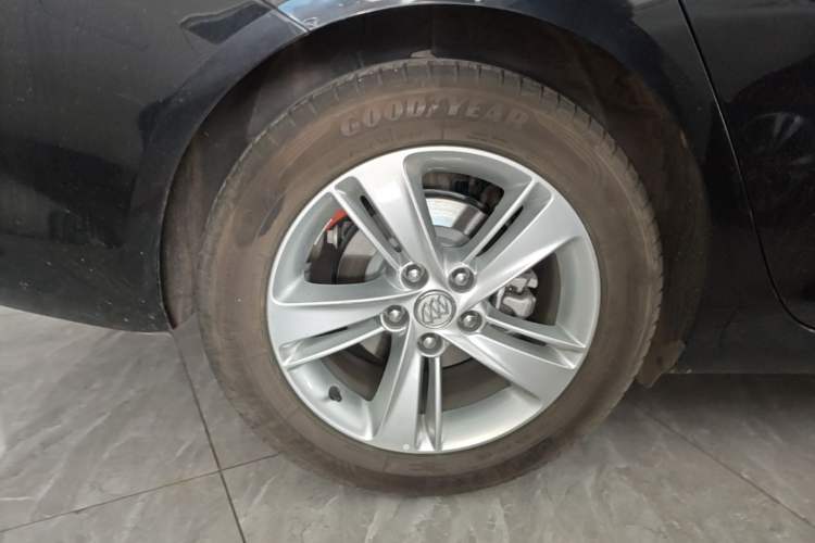 Used Buick Regal 2019 20T Elite Version China VI Standard Right Rear Wheel Hub