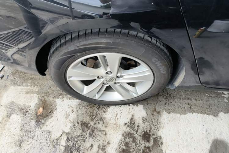 Used Buick Regal 2019 20T Elite Version China VI Standard Right Rear Wheel Hub