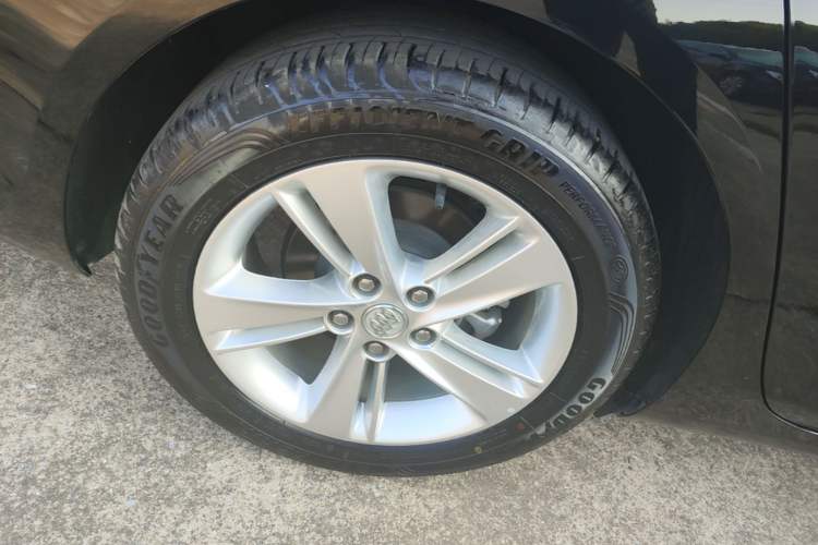 Used Buick Regal 2019 20T Elite Version China VI Standard Right Rear Wheel Hub