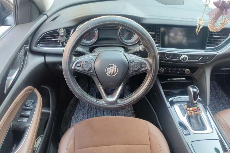 Used Buick Regal 2019 20T Elite Version China VI Standard Steering Wheel