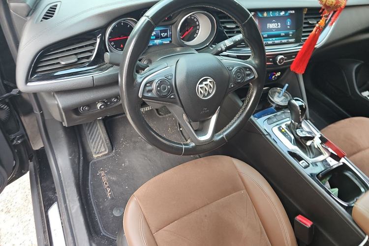 Used Buick Regal 2019 20T Elite Version China VI Standard Steering Wheel