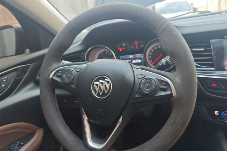 Used Buick Regal 2019 20T Elite Version China VI Standard Steering Wheel