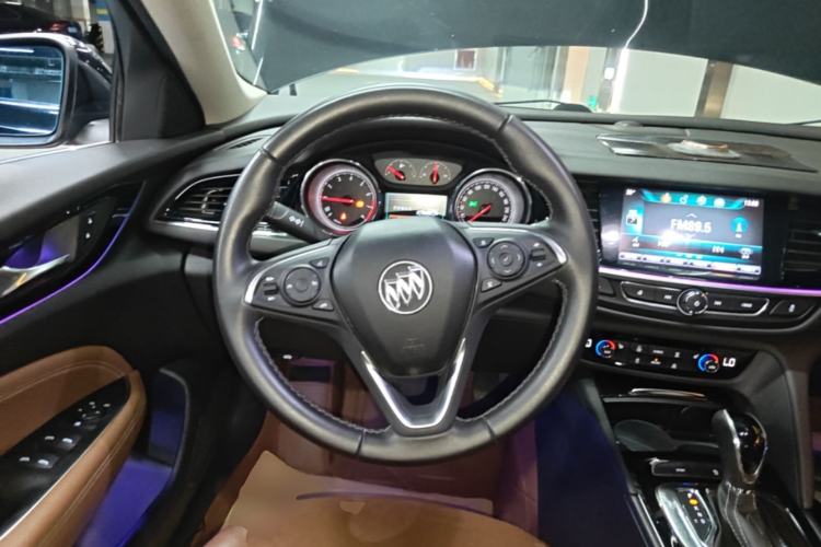 Used Buick Regal 2019 20T Elite Version China V Standard Steering Wheel