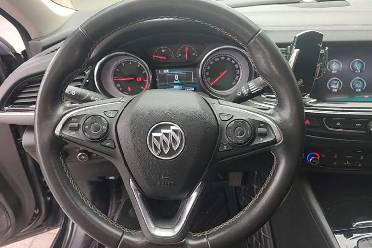 Used Buick Regal 2019 20T Elite Version China V Standard Steering Wheel
