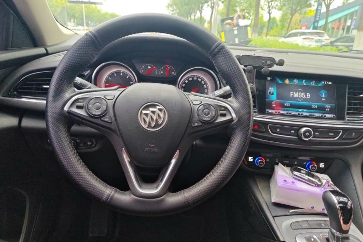 Used Buick Regal 2019 20T Elite Version China VI Standard Steering Wheel