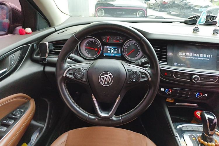 Used Buick Regal 2019 20T Elite Version China VI Standard Steering Wheel