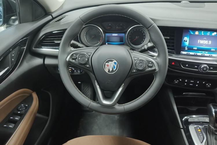 Used Buick Regal 2019 20T Elite Version China VI Standard Steering Wheel