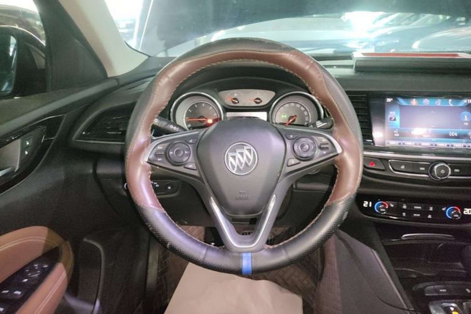 Used Buick Regal 2019 20T Luxury Model China VI Standard Steering Wheel