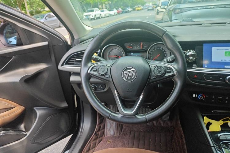 Used Buick Regal 2019 Revised 20T Luxury Version China VI Standard Steering Wheel