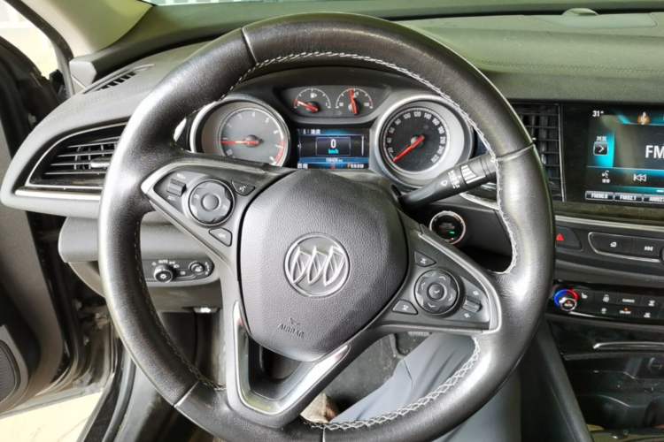 Used Buick Regal 2019 20T Elite Version China VI Standard Steering Wheel