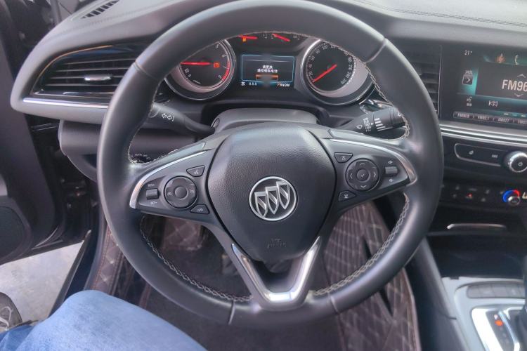 Used Buick Regal 2019 20T Elite Version China V Standard Steering Wheel