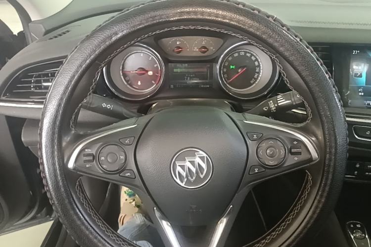 Used Buick Regal 2019 Revised 20T Luxury Version China VI Standard Steering Wheel