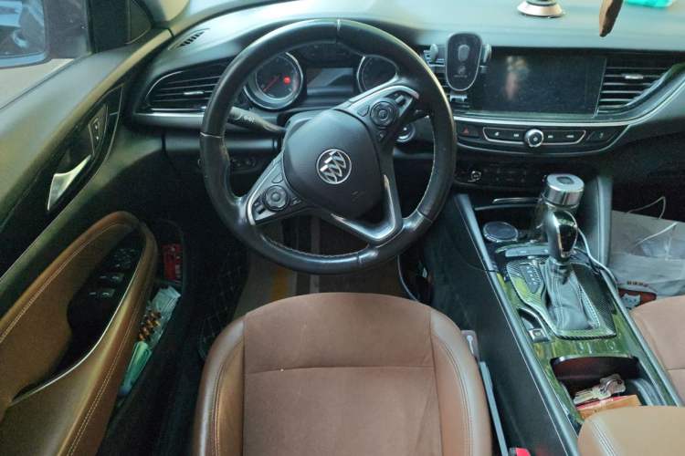 Used Buick Regal 2019 20T Elite Version China VI Standard Steering Wheel