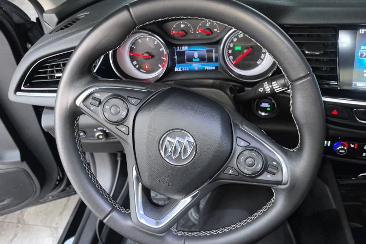 Used Buick Regal 2019 Revised 20T Luxury Version China VI Standard Steering Wheel