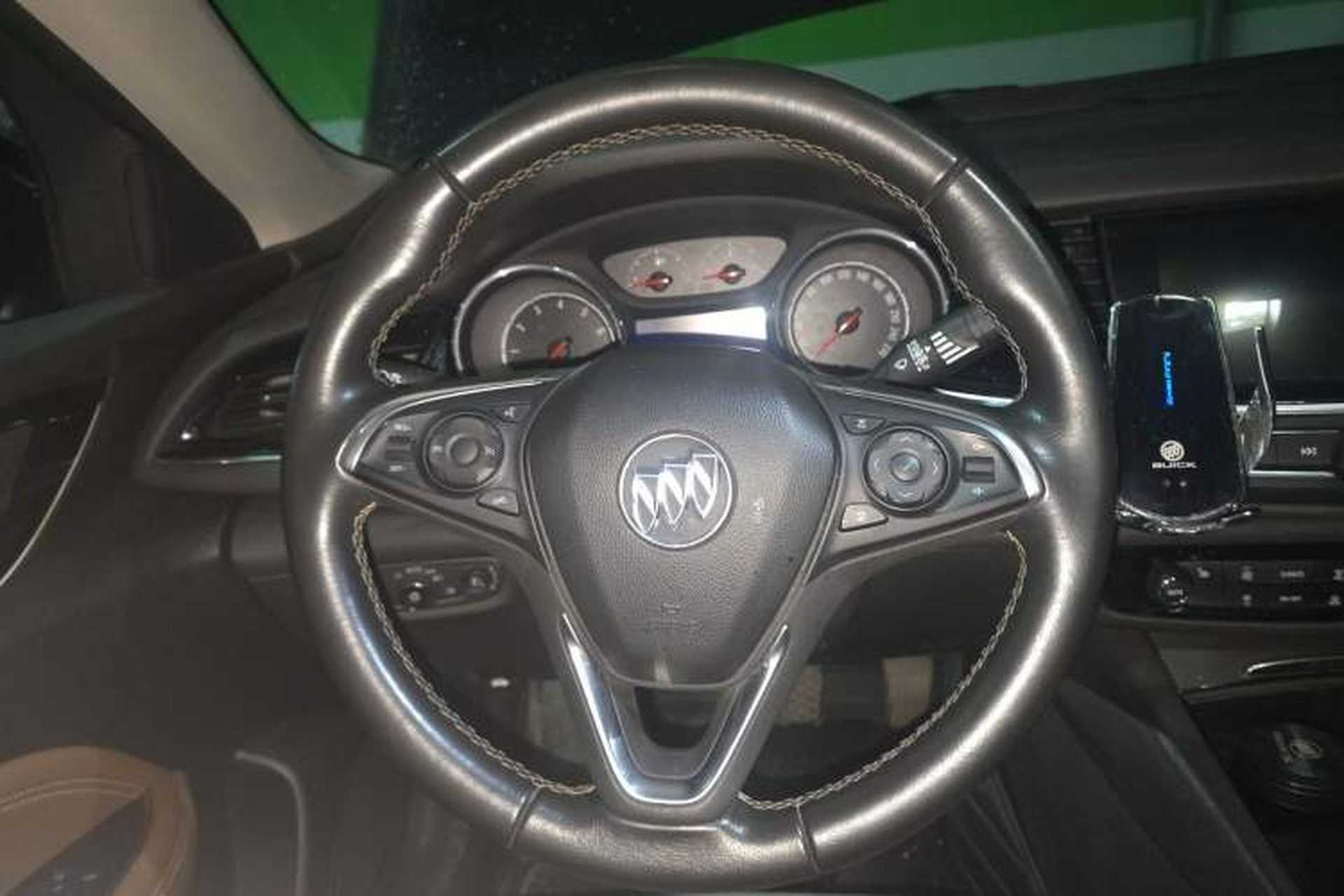 Used Buick Regal 2019 20T Elite Version China V Standard Steering Wheel