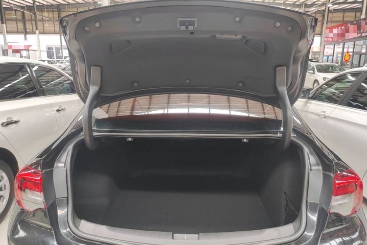 Used Buick Regal 2019 20T Elite Version China V Standard Trunk