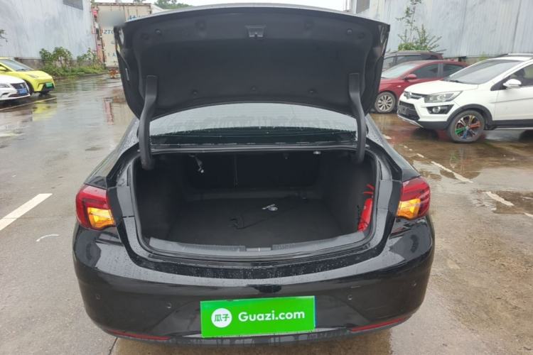 Used Buick Regal 2019 20T Elite Version China VI Standard Trunk