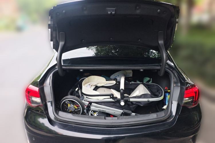 Used Buick Regal 2019 20T Elite Version China VI Standard Trunk