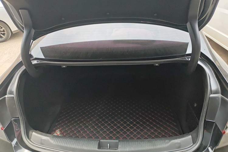 Used Buick Regal 2019 20T Elite Version China VI Standard Trunk