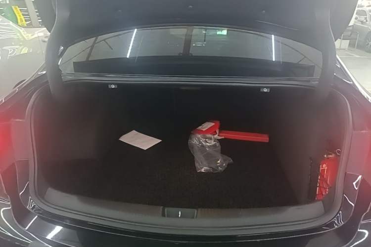 Used Buick Regal 2019 20T Elite Version China VI Standard Trunk