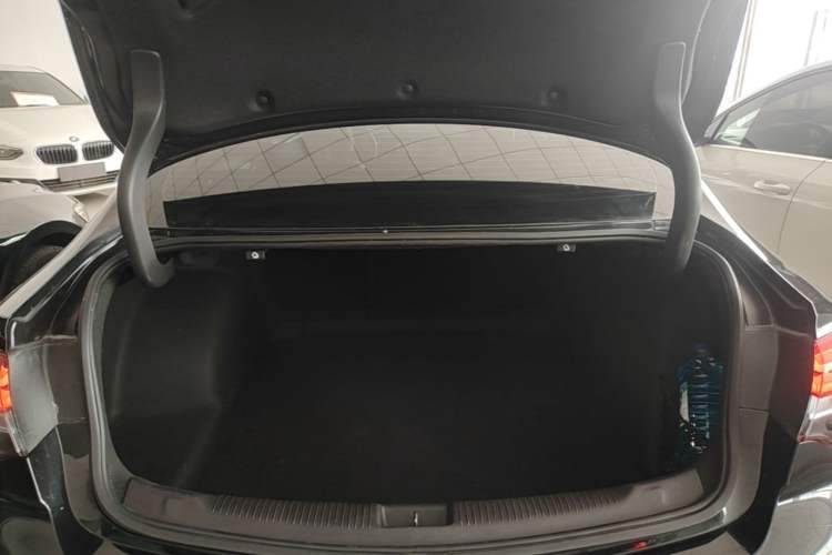 Used Buick Regal 2019 20T Elite Version China VI Standard Trunk