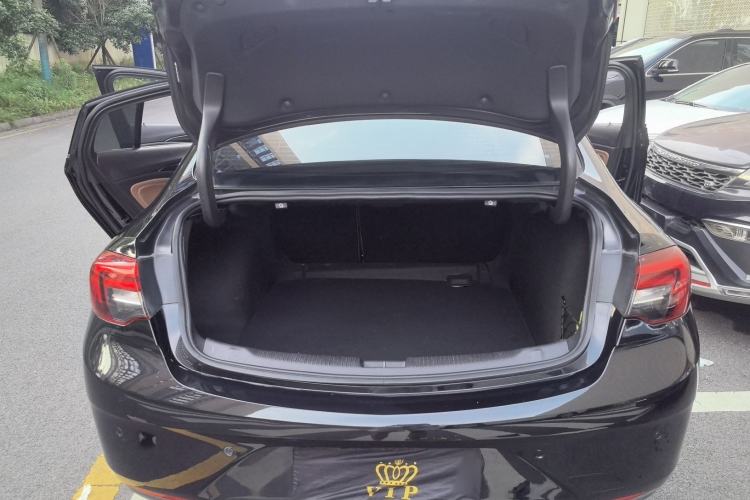 Used Buick Regal 2019 20T Elite Version China VI Standard Trunk