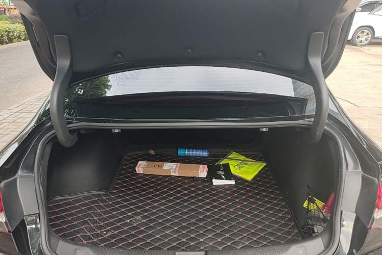 Used Buick Regal 2019 20T Elite Version China V Standard Trunk