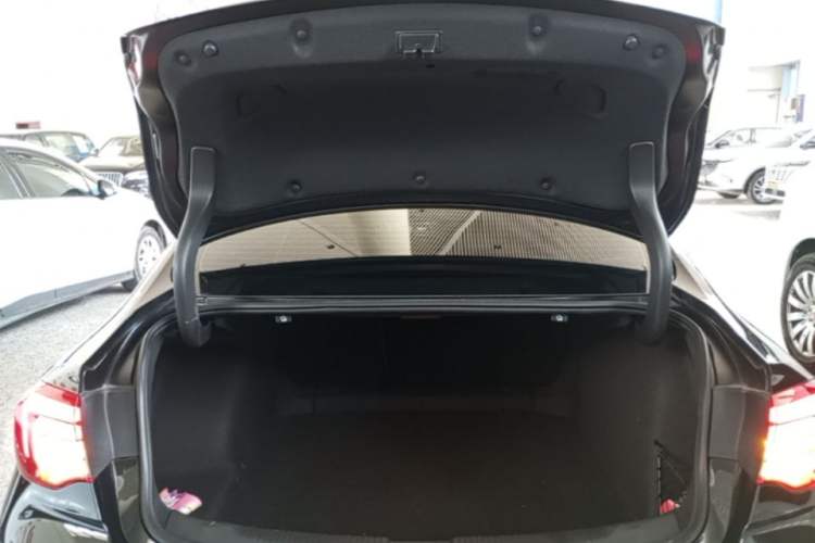 Used Buick Regal 2019 20T Elite Version China VI Standard Trunk
