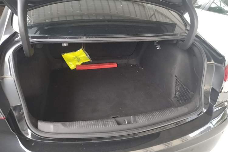 Used Buick Regal 2019 20T Elite Version China VI Standard Trunk