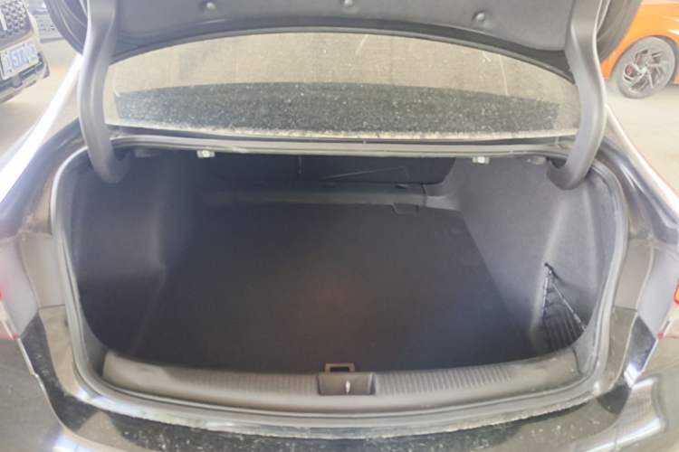 Used Buick Regal 2019 20T Elite Version China VI Standard Trunk