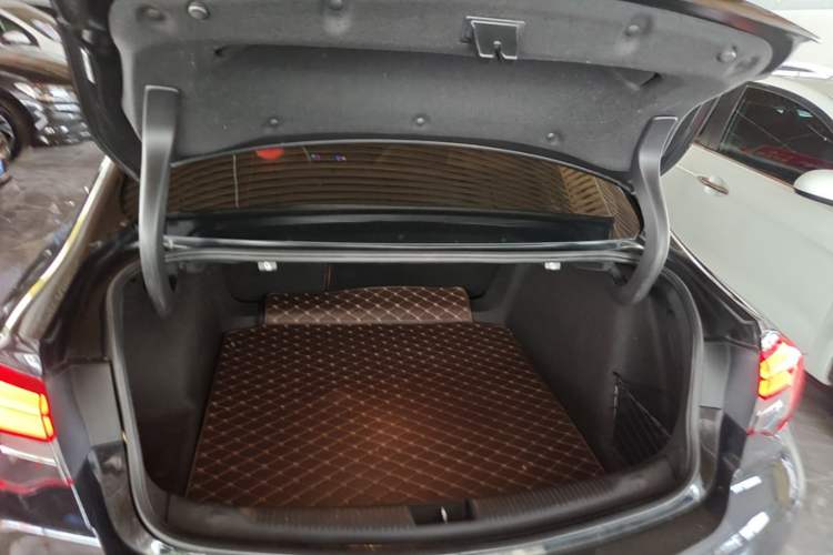Used Buick Regal 2019 20T Elite Version China VI Standard Trunk