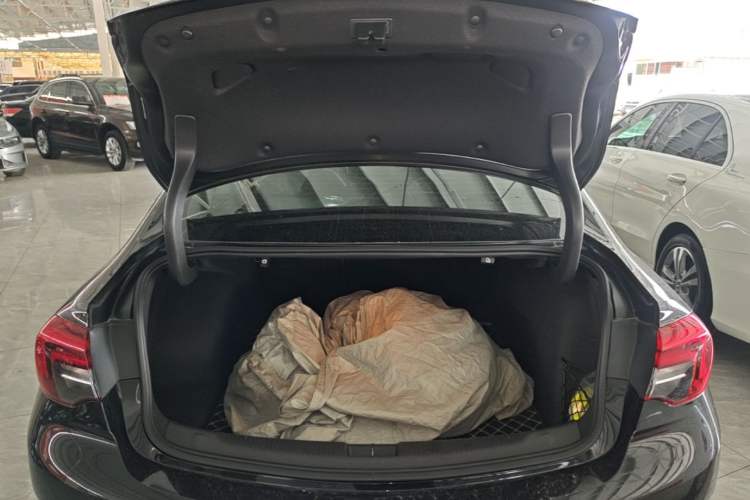 Used Buick Regal 2019 20T Elite Version China VI Standard Trunk