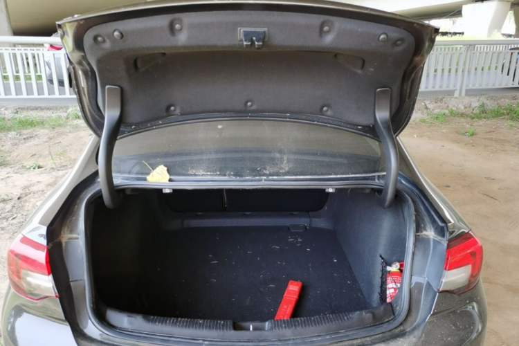 Used Buick Regal 2019 20T Elite Version China VI Standard Trunk