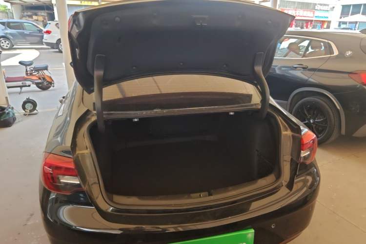 Used Buick Regal 2019 20T Elite Version China V Standard Trunk