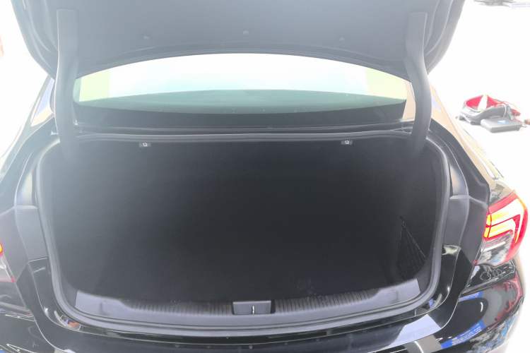 Used Buick Regal 2019 20T Elite Version China VI Standard Trunk