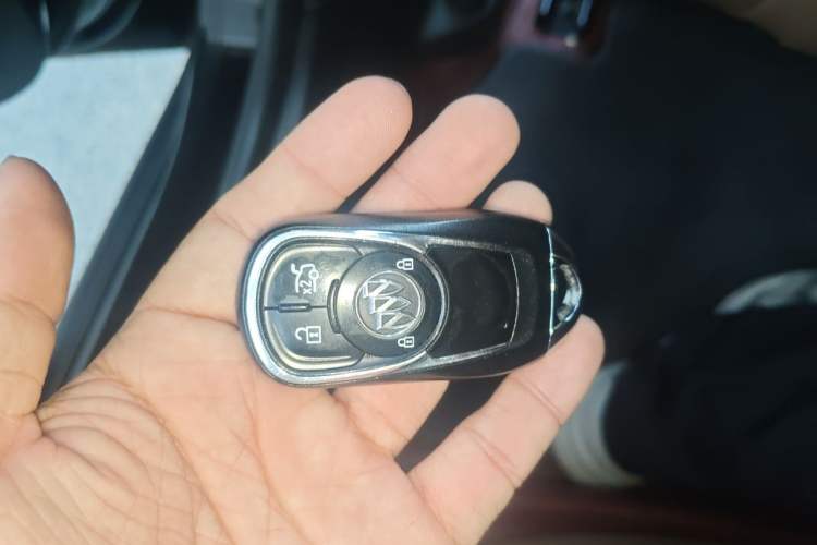 Used Buick Regal 2019 20T Elite Version China VI Standard Vehicle Key