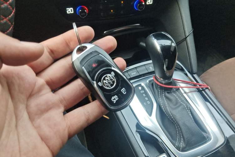 Used Buick Regal 2019 20T Elite Version China VI Standard Vehicle Key