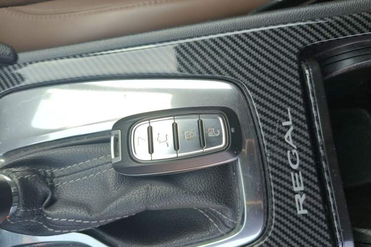Used Buick Regal 2019 20T Elite Version China VI Standard Vehicle Key