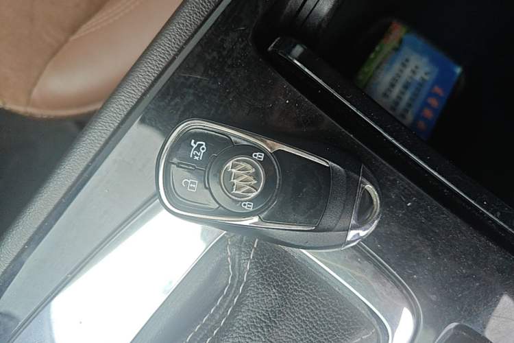 Used Buick Regal 2019 20T Elite Version China VI Standard Vehicle Key