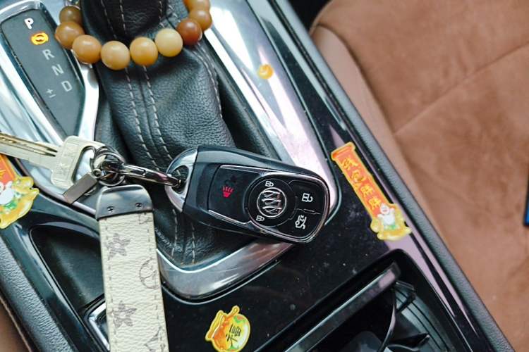 Used Buick Regal 2019 20T Elite Version China VI Standard Vehicle Key