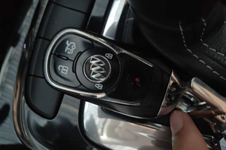 Used Buick Regal 2019 20T Elite Version China VI Standard Vehicle Key