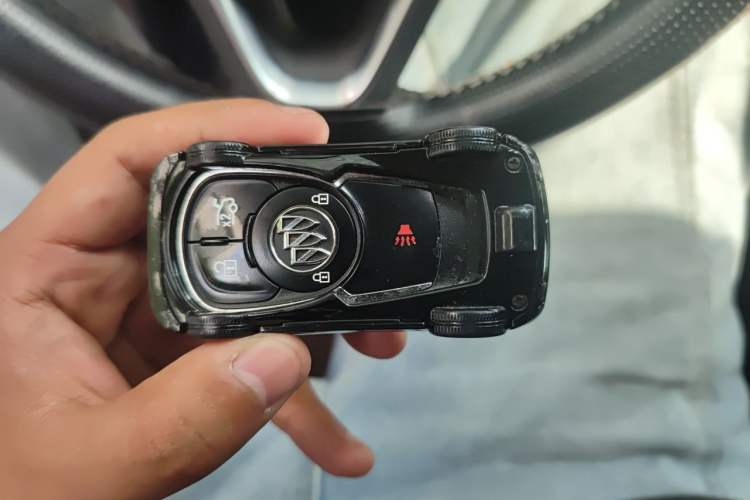 Used Buick Regal 2019 20T Luxury Model China VI Standard Vehicle Key