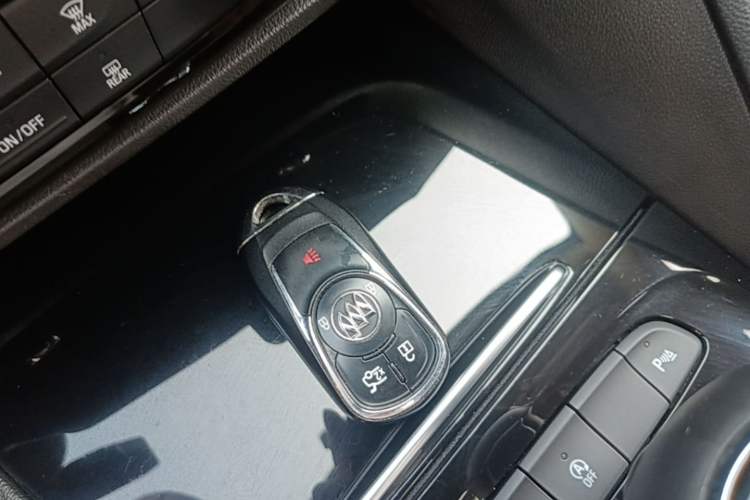 Used Buick Regal 2019 20T Elite Version China VI Standard Vehicle Key