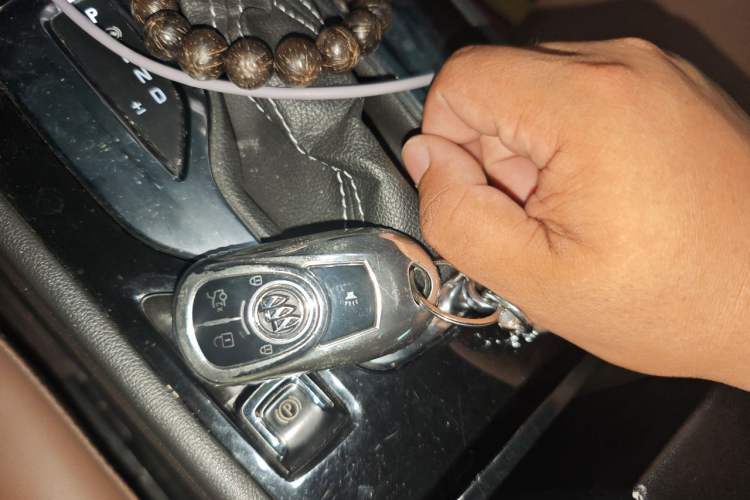 Used Buick Regal 2019 20T Elite Version China VI Standard Vehicle Key