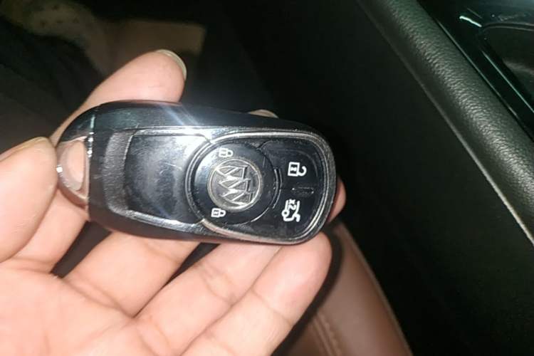 Used Buick Regal 2019 28T Luxury Edition China VI Vehicle Key
